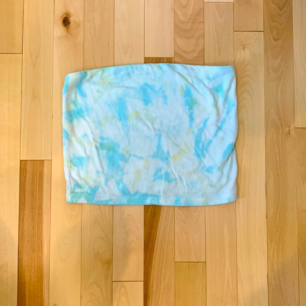 Cropped tube top